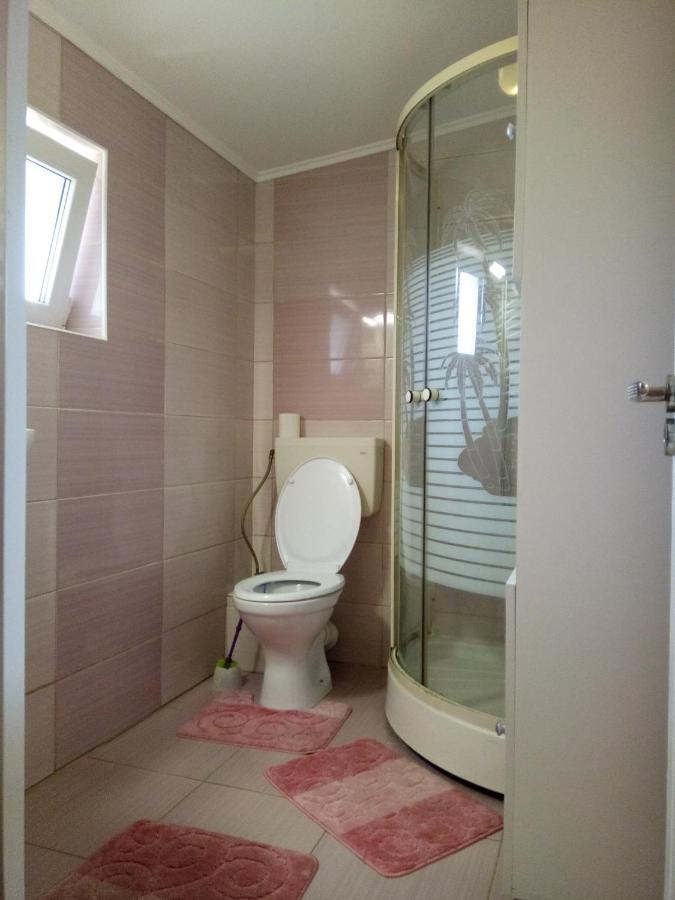 Elizabeth'S Rooms Gherla Exterior foto